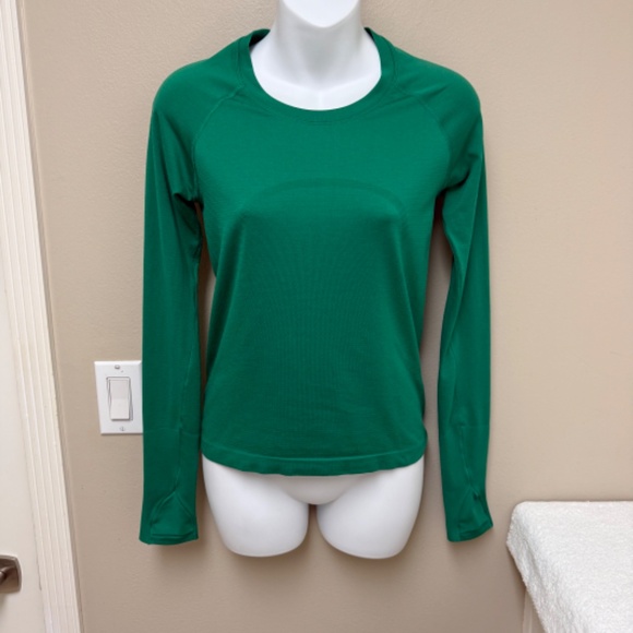 Lululemon Swiftly Tech Long Sleeve Shirt 2.0 *Race Length Green Size 6 $78 - Picture 3 of 15